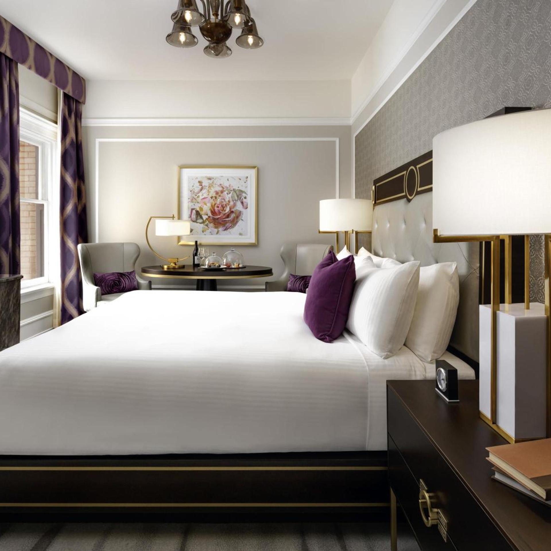 Fairmont Gold, King Bed, Queen Bed, City View