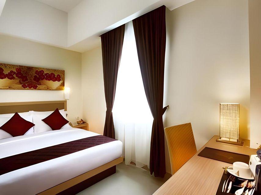 Deluxe, Double Bed