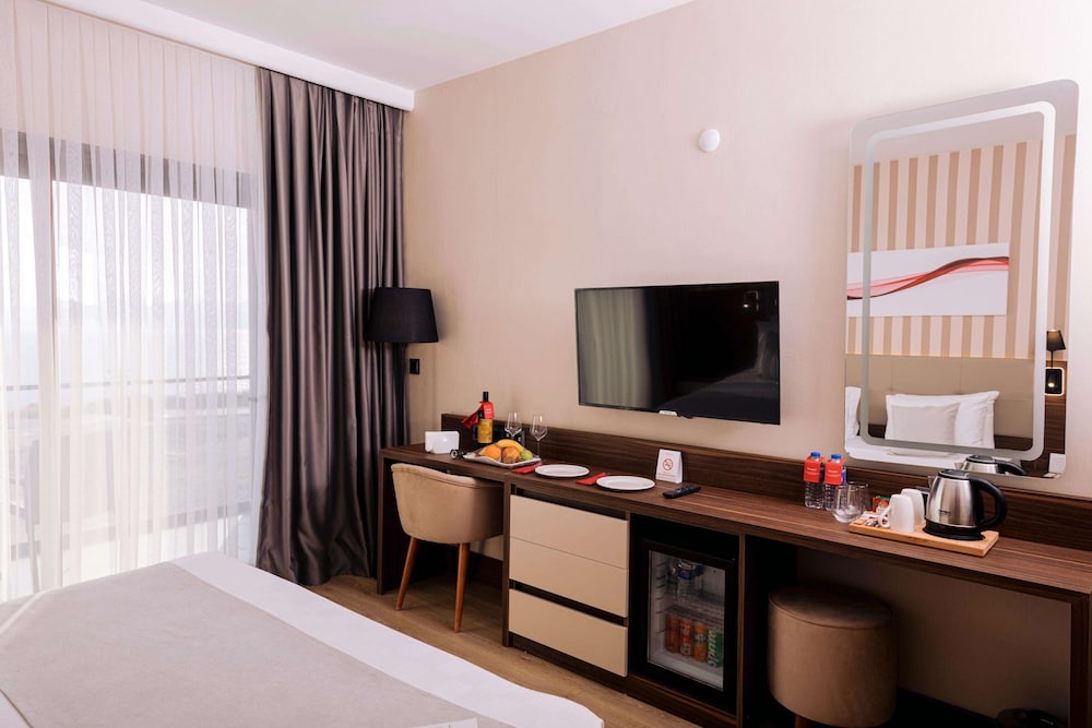 Ramada by Wyndham Cesme 46/67