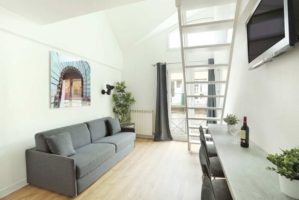 Short Stay Group Residence Les Lilas Serviced Apartments 30/48