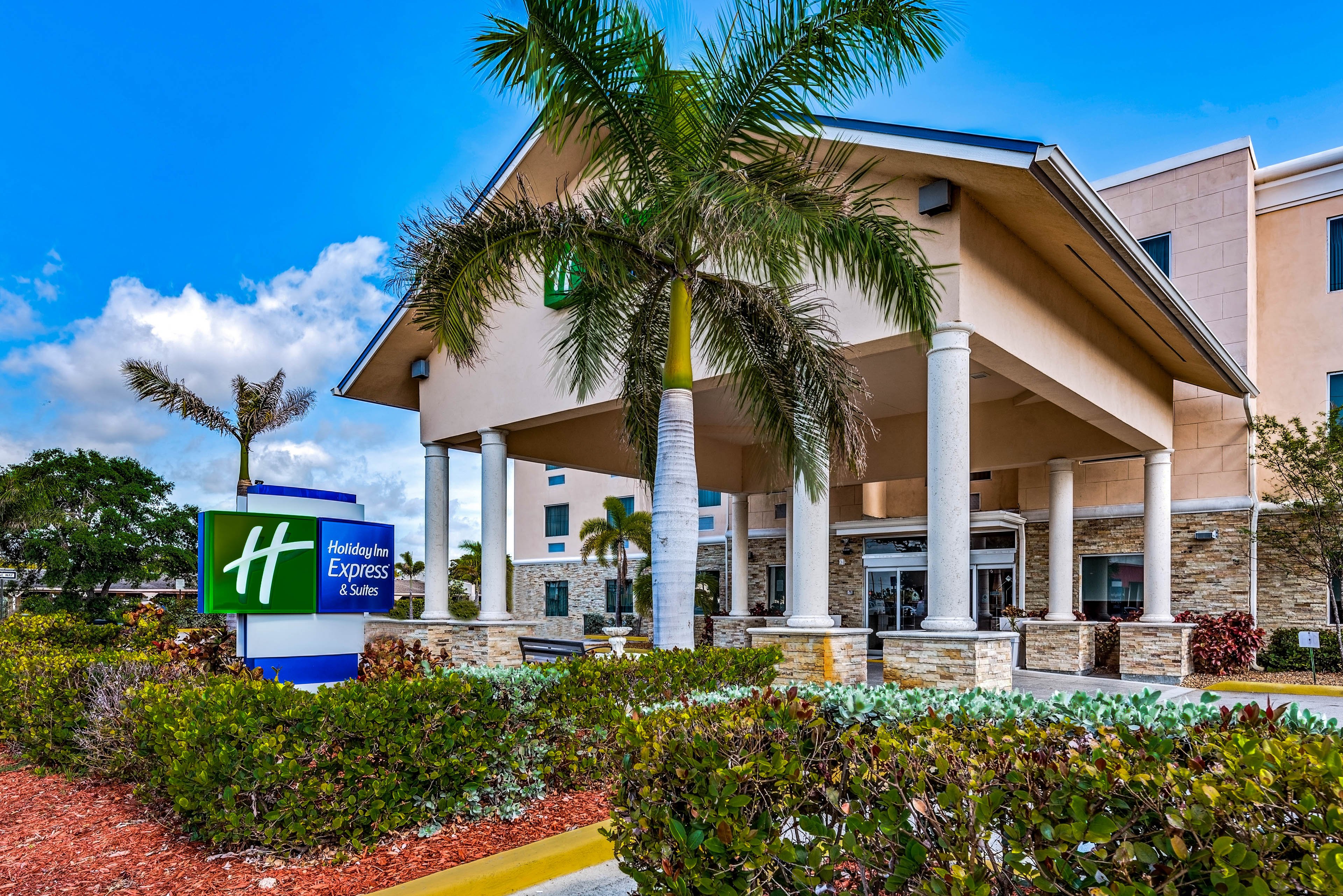 Holiday Inn Express Suites Lantana 10/57