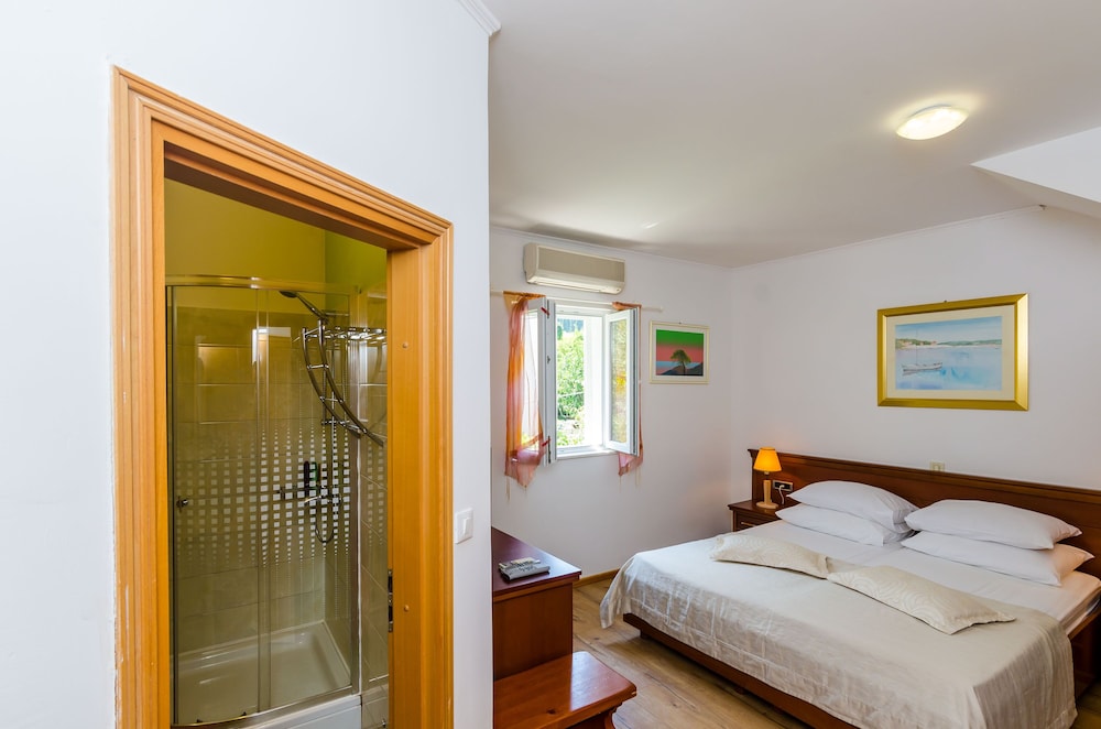 Apartments & Rooms V&M 8/50