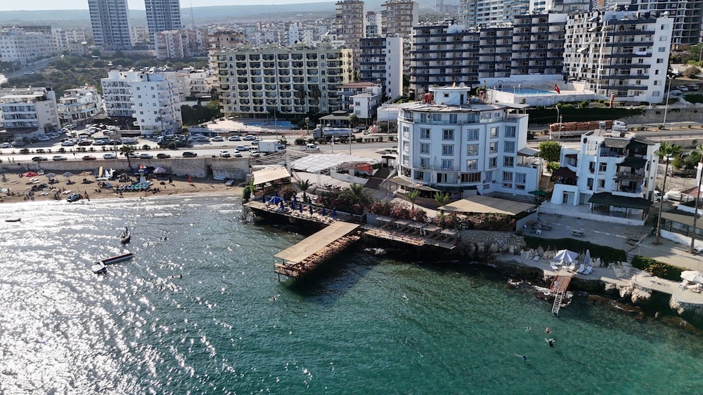 Tepe Beach Hotel 15/20