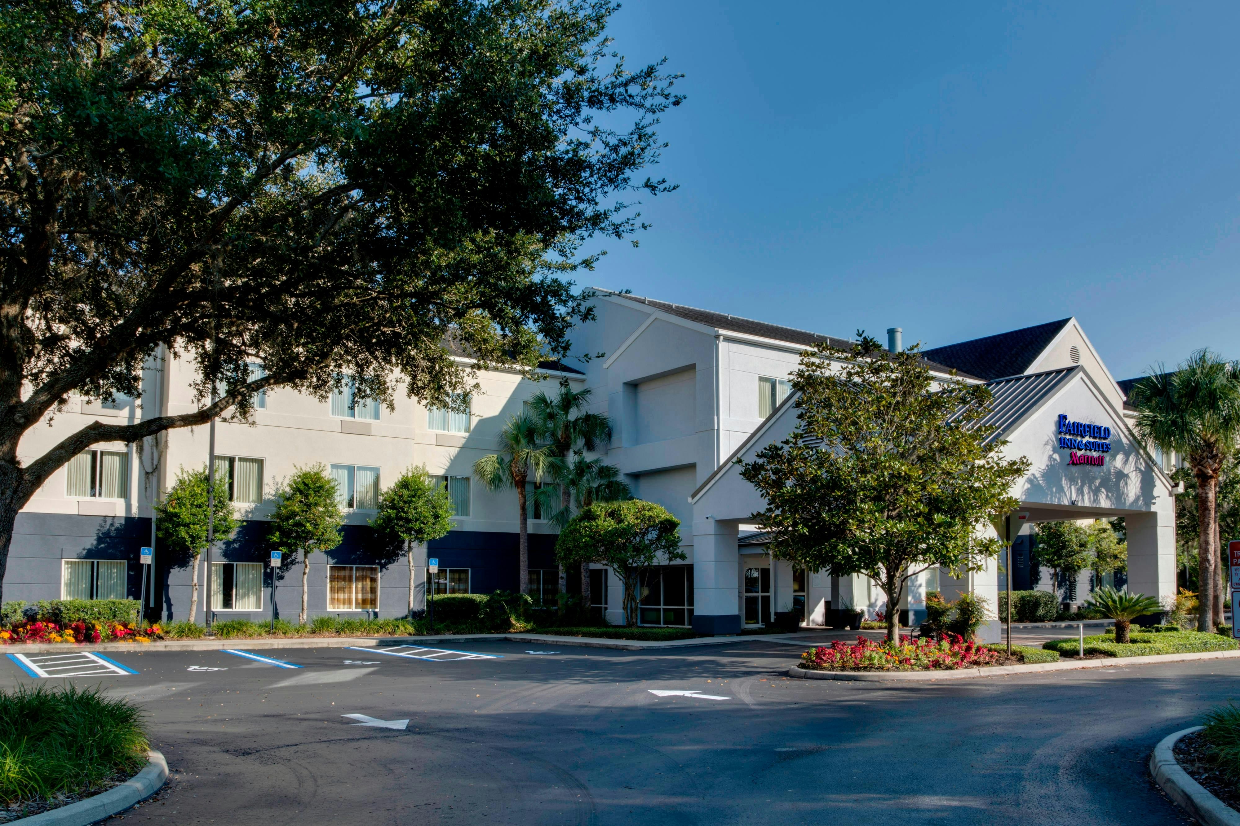 Fairfield Inn by Marriott Ocala 33/34