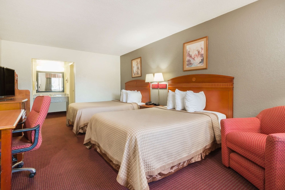 Days Inn by Wyndham Paintsville 10/22