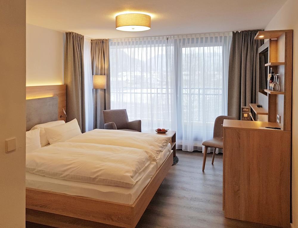 Graf Eberhard Hotel 20/70