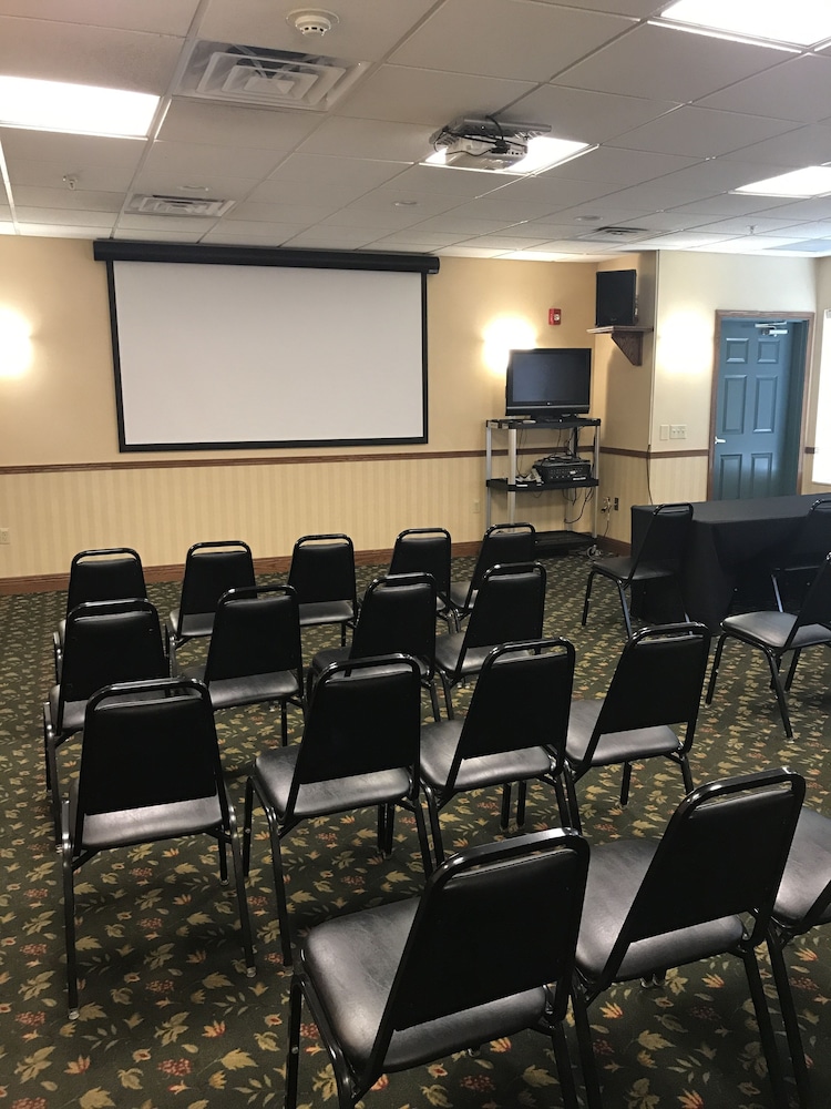 Country Inn and Suites By Radisson Winchester Va 25/27