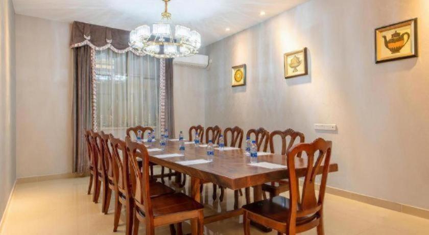 Vienna Hotel (Foshan Wenhua North Road) 40/56