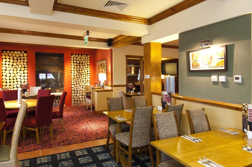 Premier Inn Rugeley 33/50