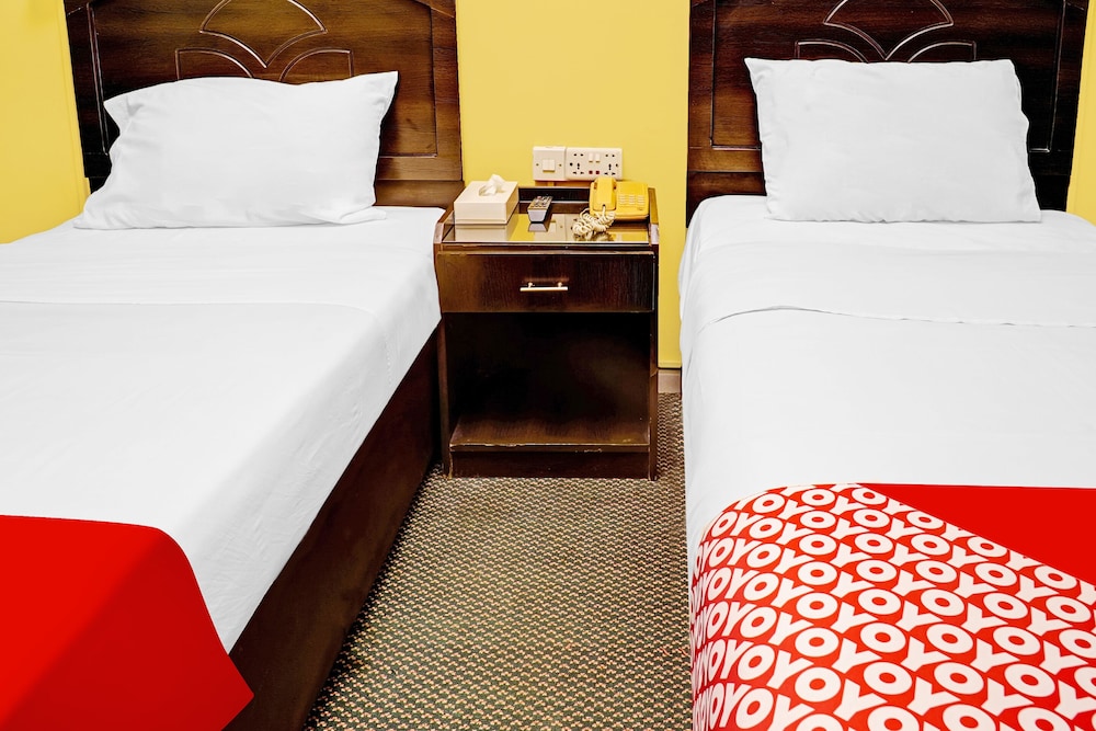 Super OYO 800 Moon Creek Hotel 13/22