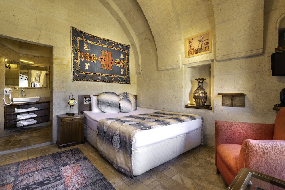 Mystic Cave House Hotel 6/50