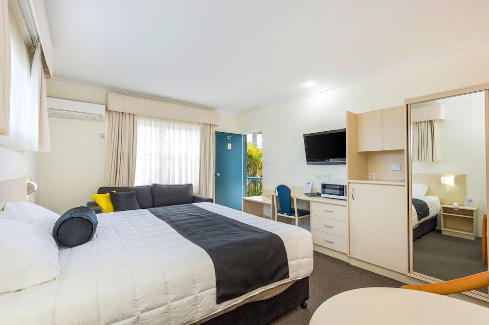 Spa, Suite, Queen Bed
