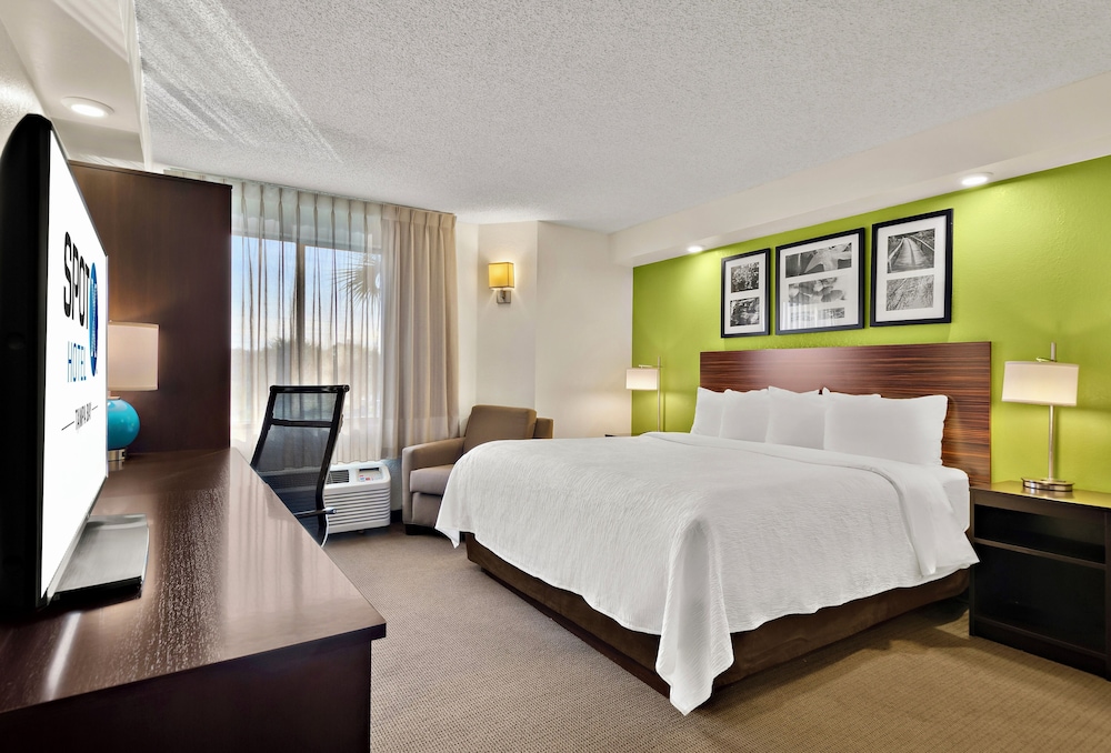 Standard, King Bed