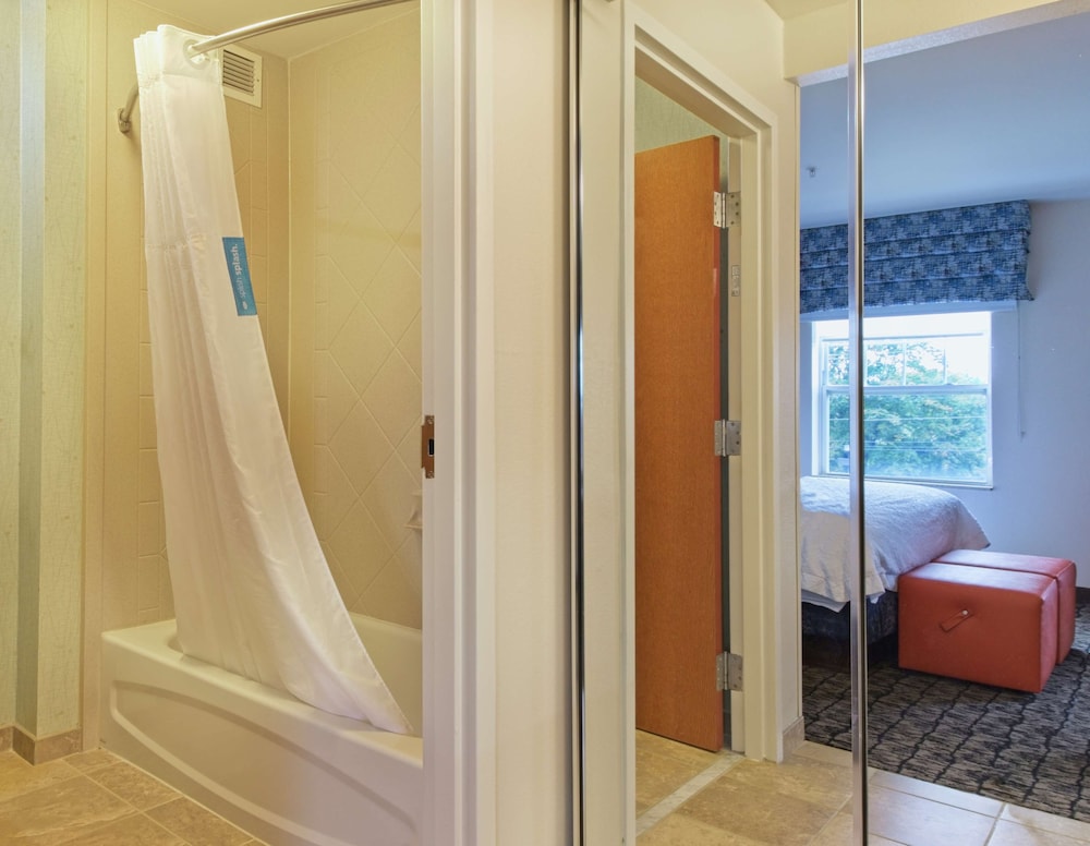 Hampton Inn & Suites Rockland 35/81