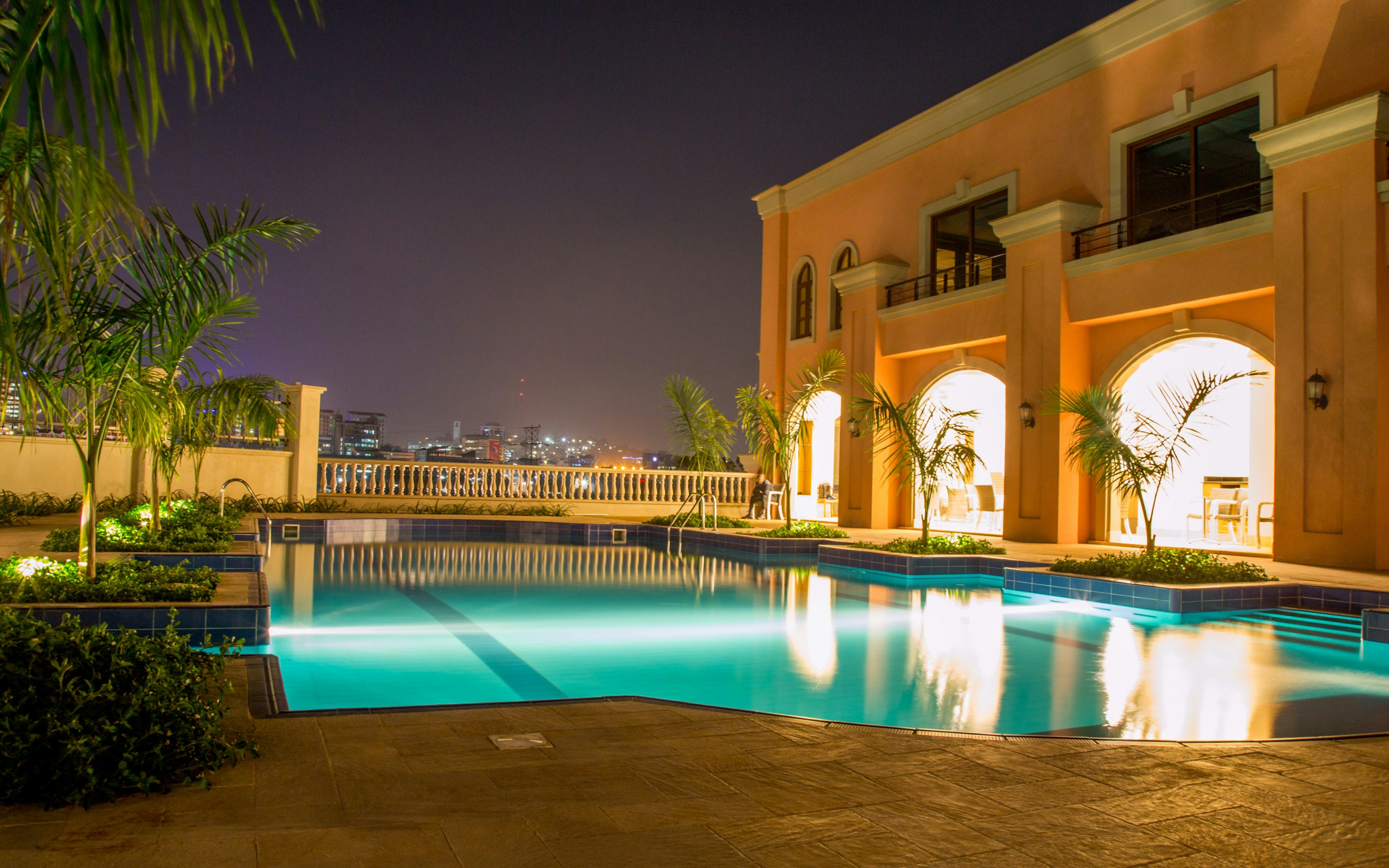 Mestil Hotel And Residences 70/70