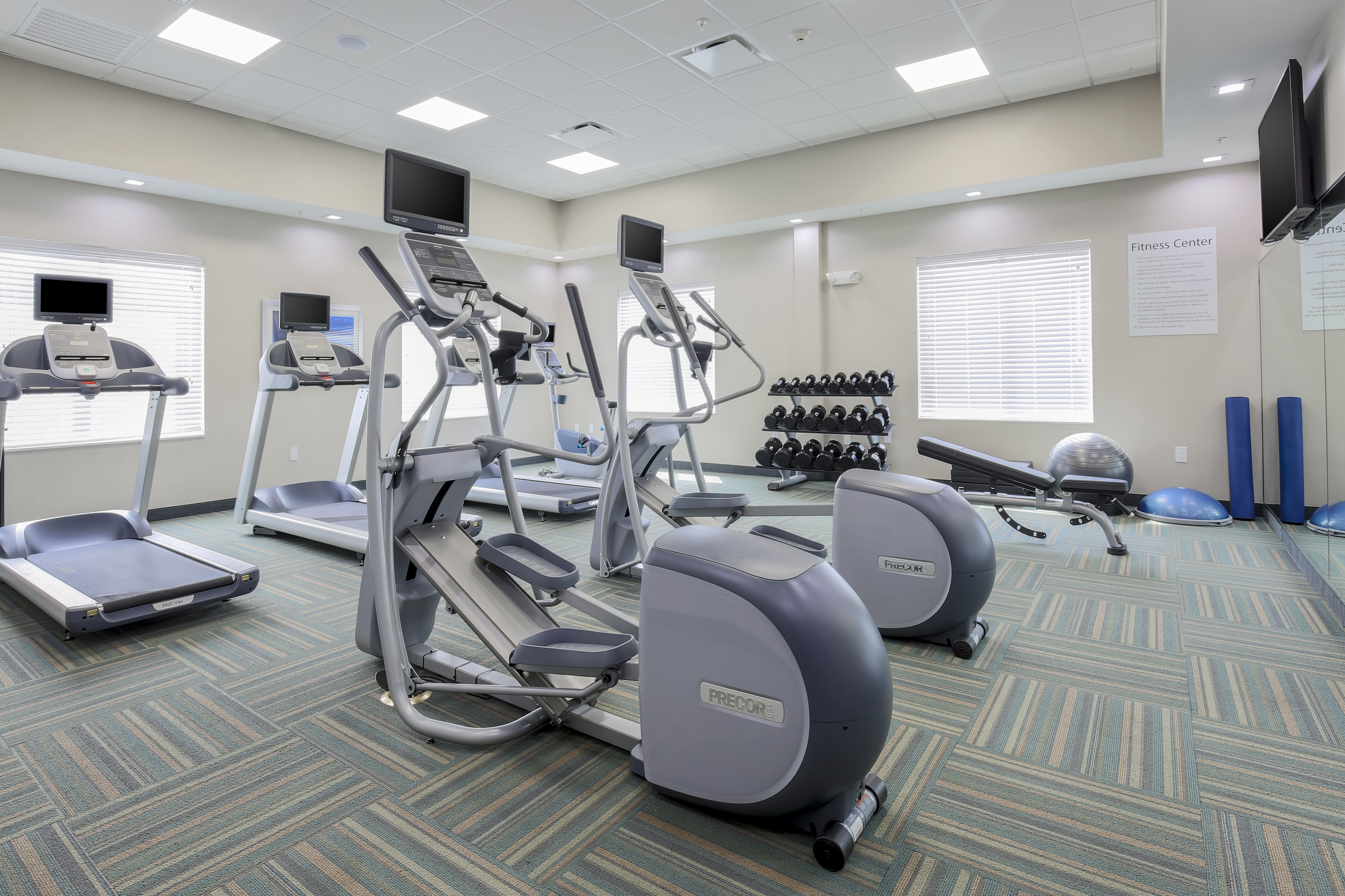 Holiday Inn Express Suites Houston Se Airport Area 37/71
