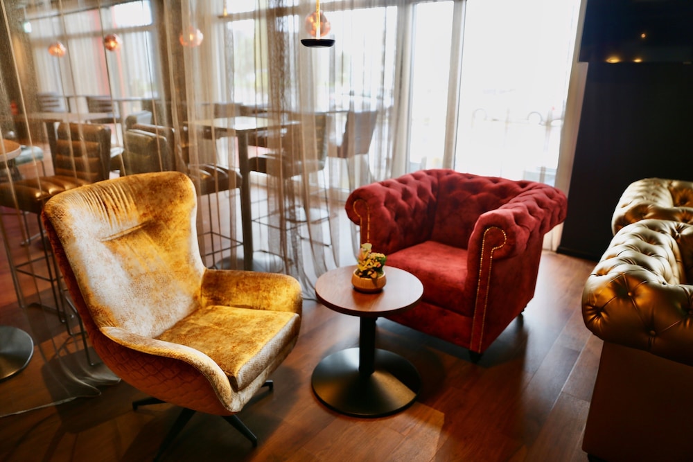 The Rhin Hotel 35/59