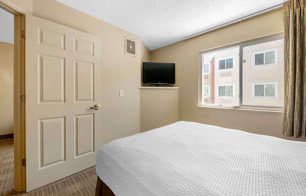 1 Bed - Hearing Accessible, Kitchen، Studio 6 Extended Stay Fishkill Route 9 NY 3/7