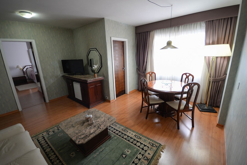 Caravelle Palace Hotel 30/40