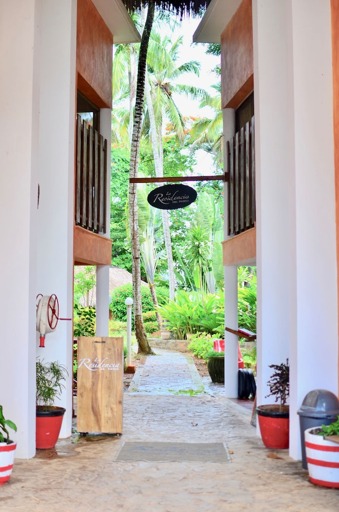 Residencia Del Paseo 16/62