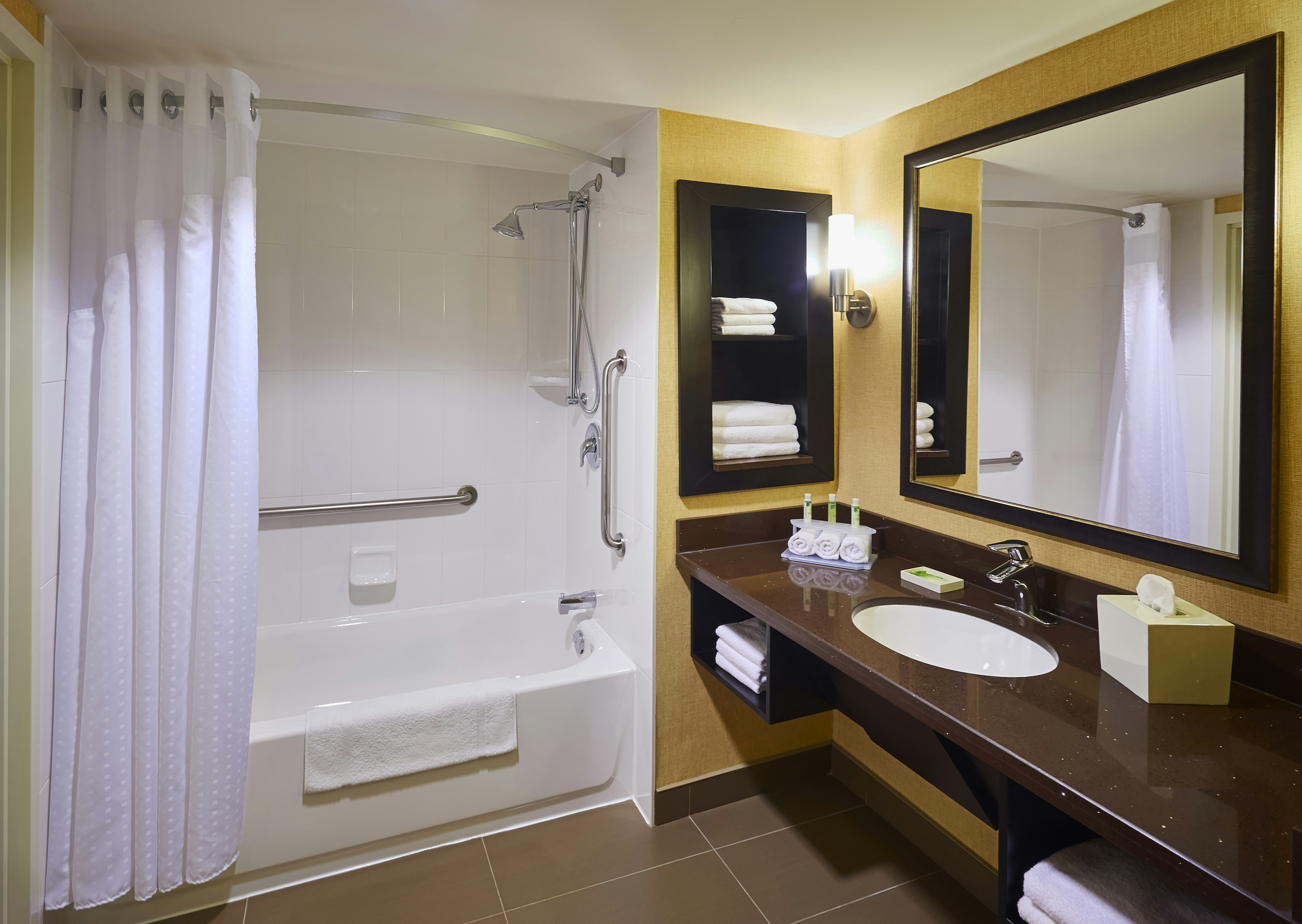 Holiday Inn Express Hotel Amp Suites Timmins 34/39