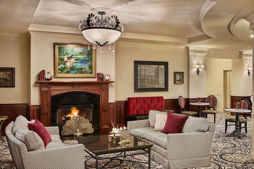 French Quarter Inn 32/44