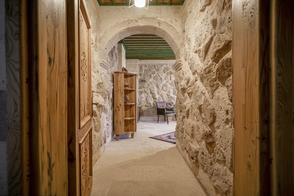 Serene Premium Stone House 50/50