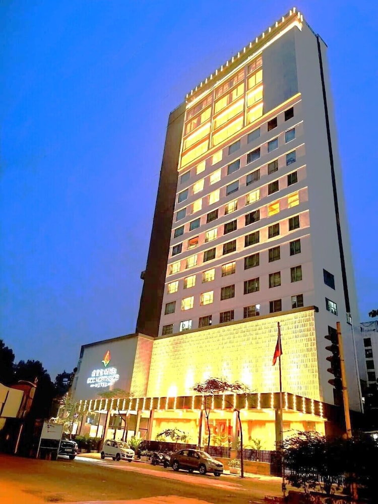 GCC NORTHSIDE HOTEL 4/42