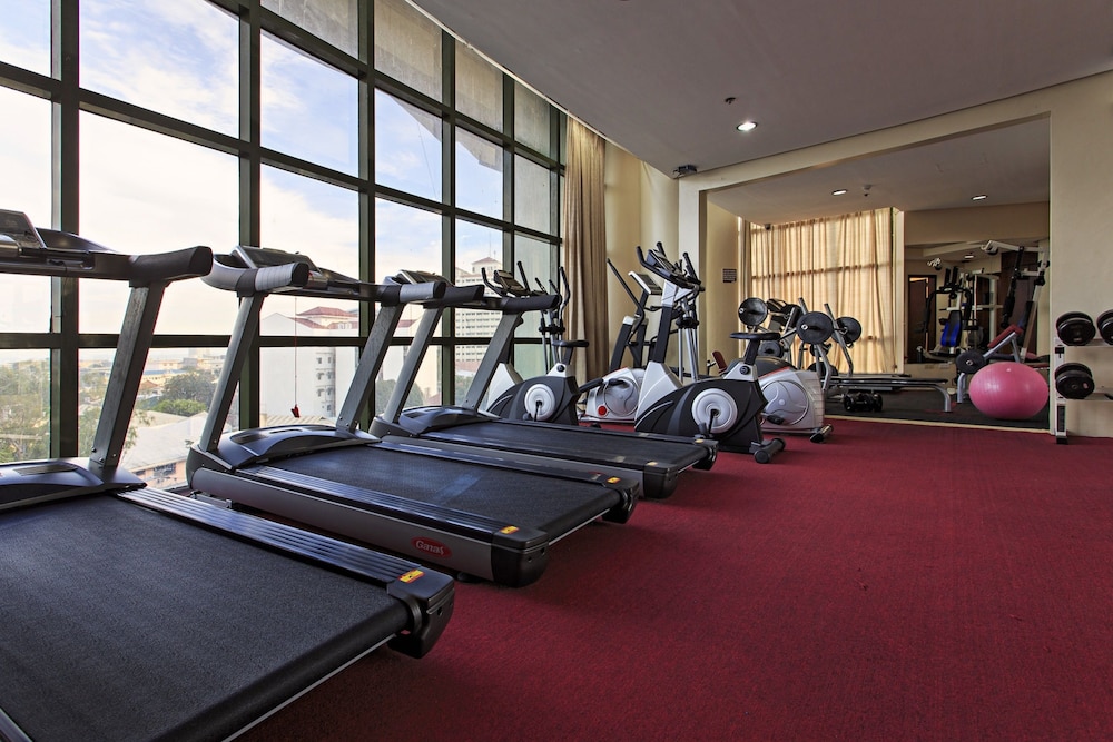 Sarrosa International Hotel And Residential Suites 33/50
