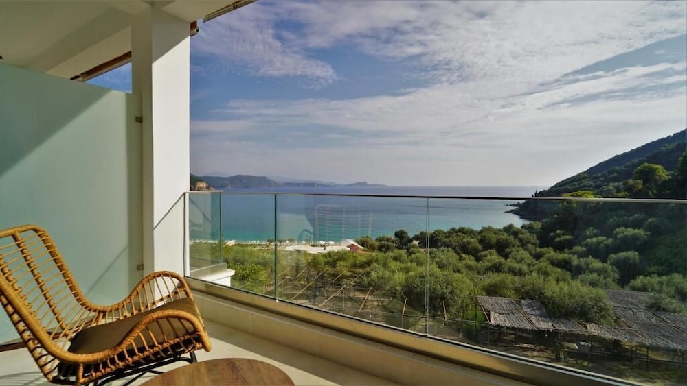 Enjoy Lichnos Bay Village Camping Hotel & Apartments 22/46