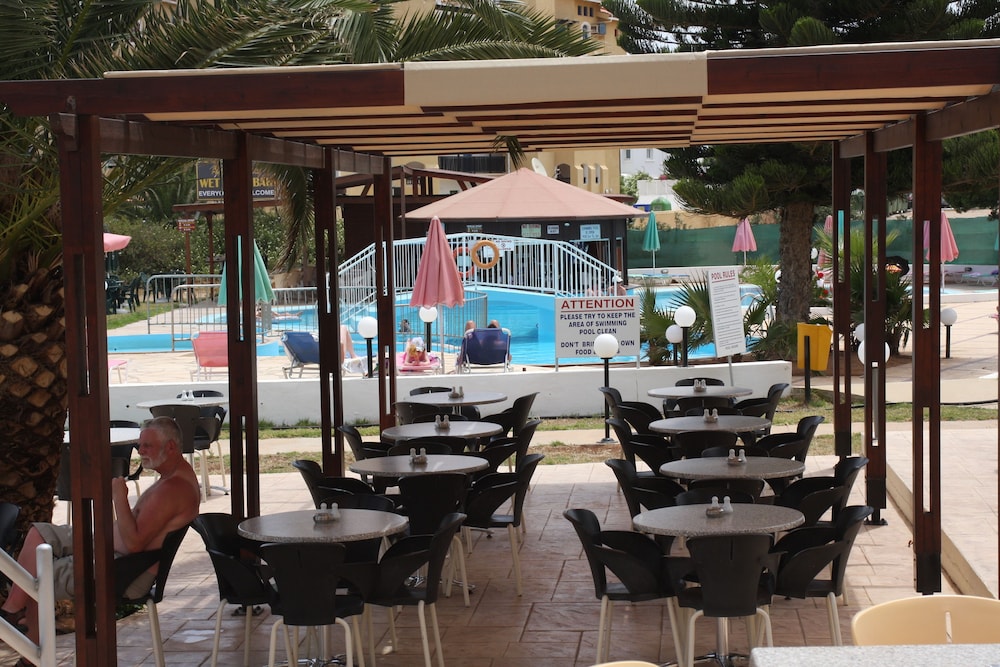 Astreas Beach Hotel 17/50