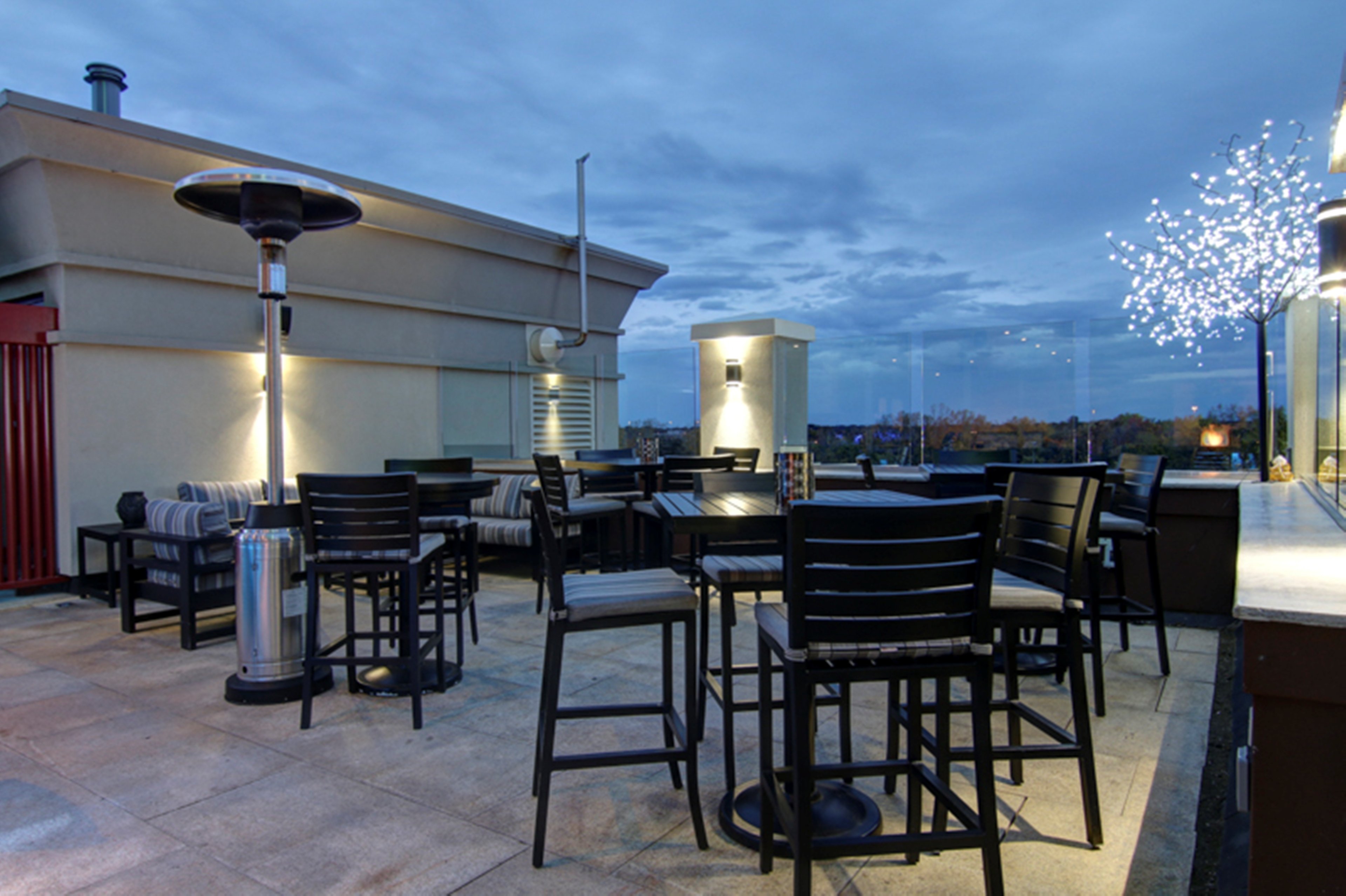 Holiday Inn Hotel Suites St Catharines Conference Ctr 57/81
