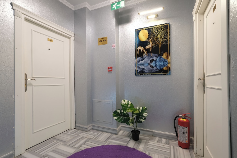Loren Hotel Suites 6/50