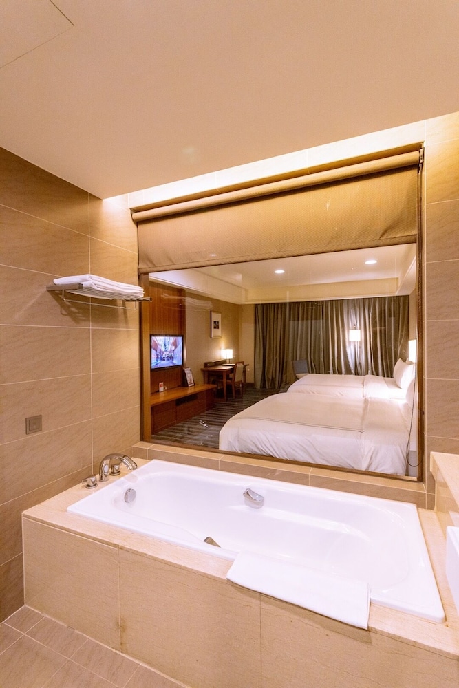 Fullon Hotel Tamsui Fishermen S Wharf 46/49