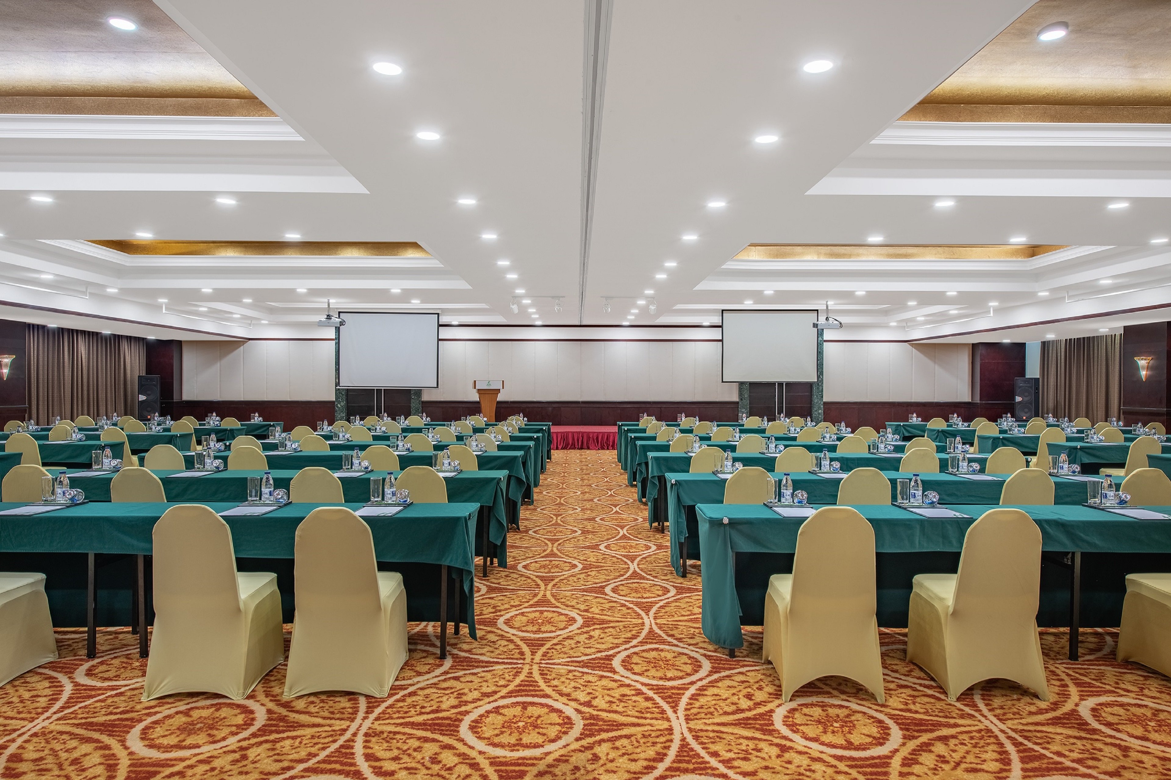 Holiday Inn Chang An West 71/73