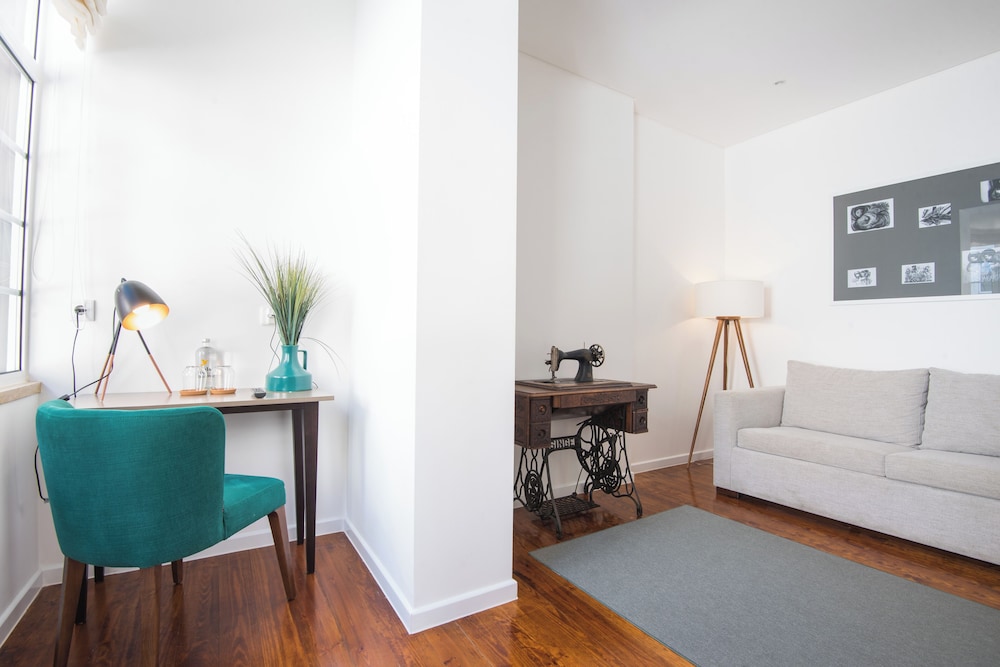Bica Flh Suites 37/52