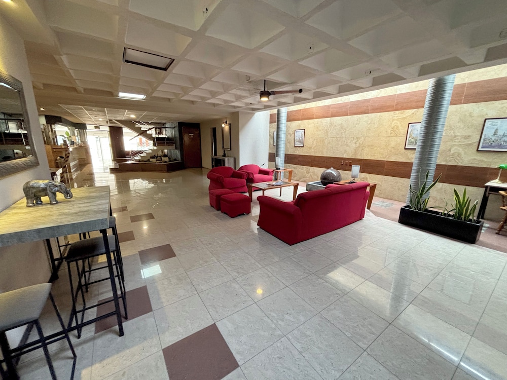 Enterprise Inn Plaza Ex Enterprise Inn Express Leon 37/45