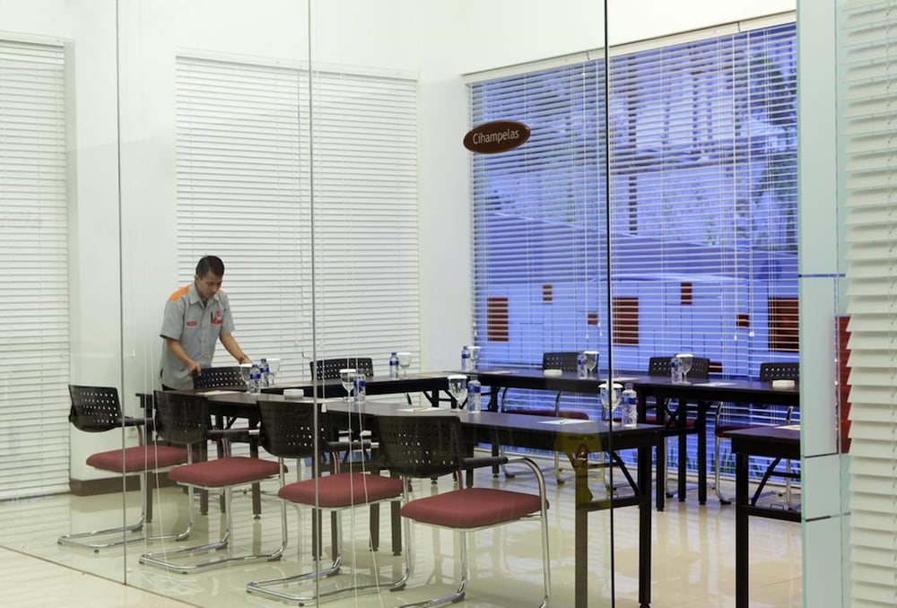 Hotel Amaris Cihampelas 26/40