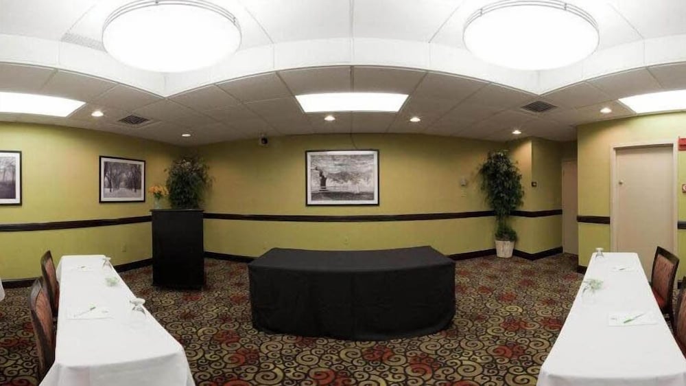 Holiday Inn Portsmouth 4/41