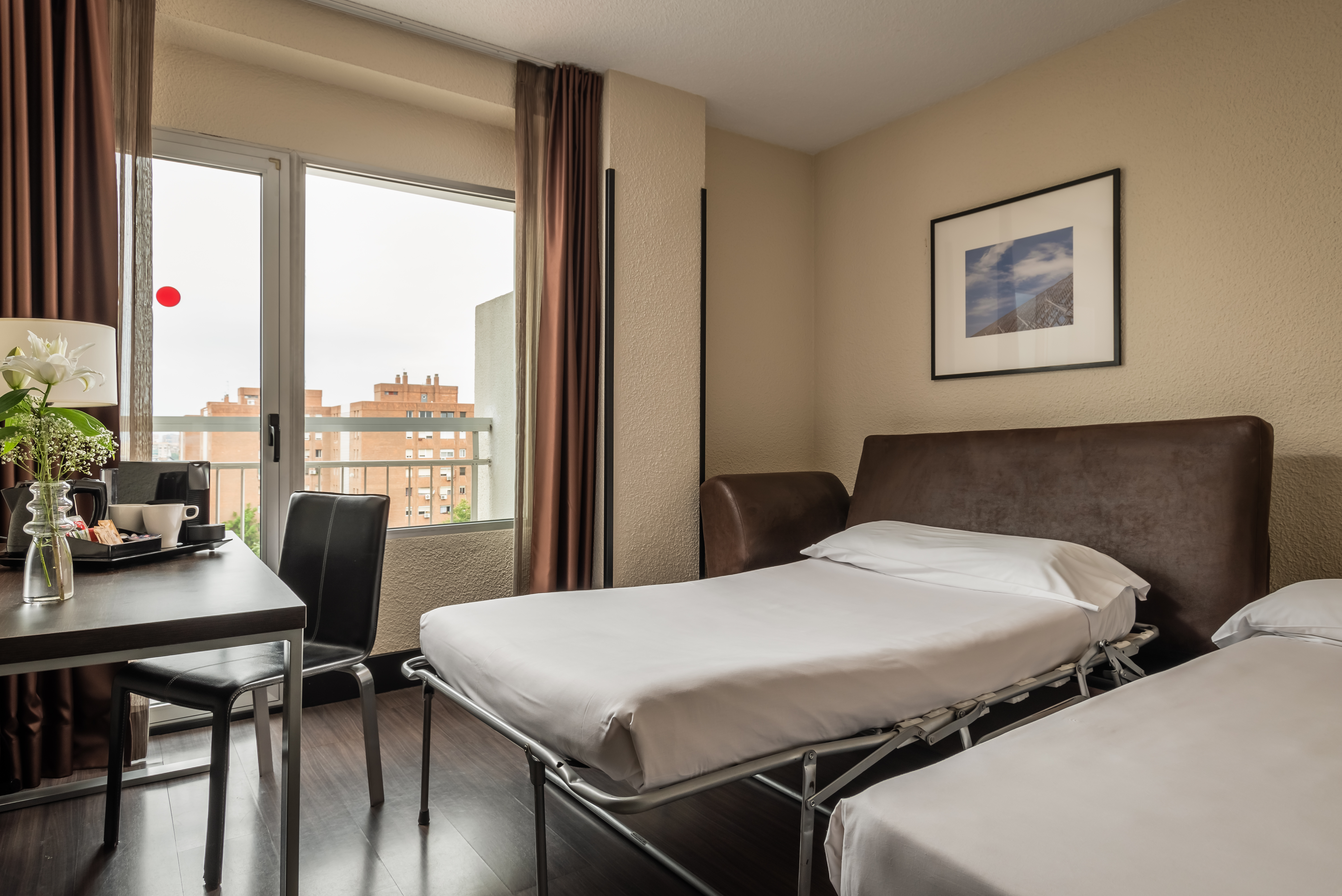 Room, Quadruple