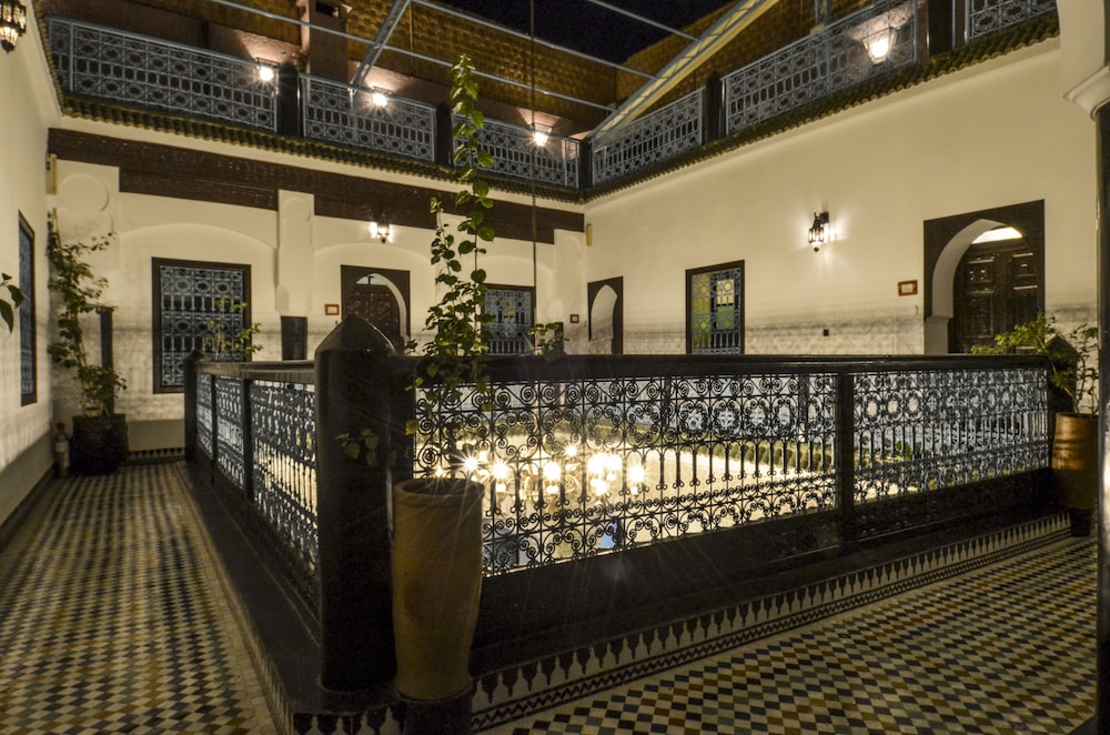 Riad Ben Tachfine 2/50