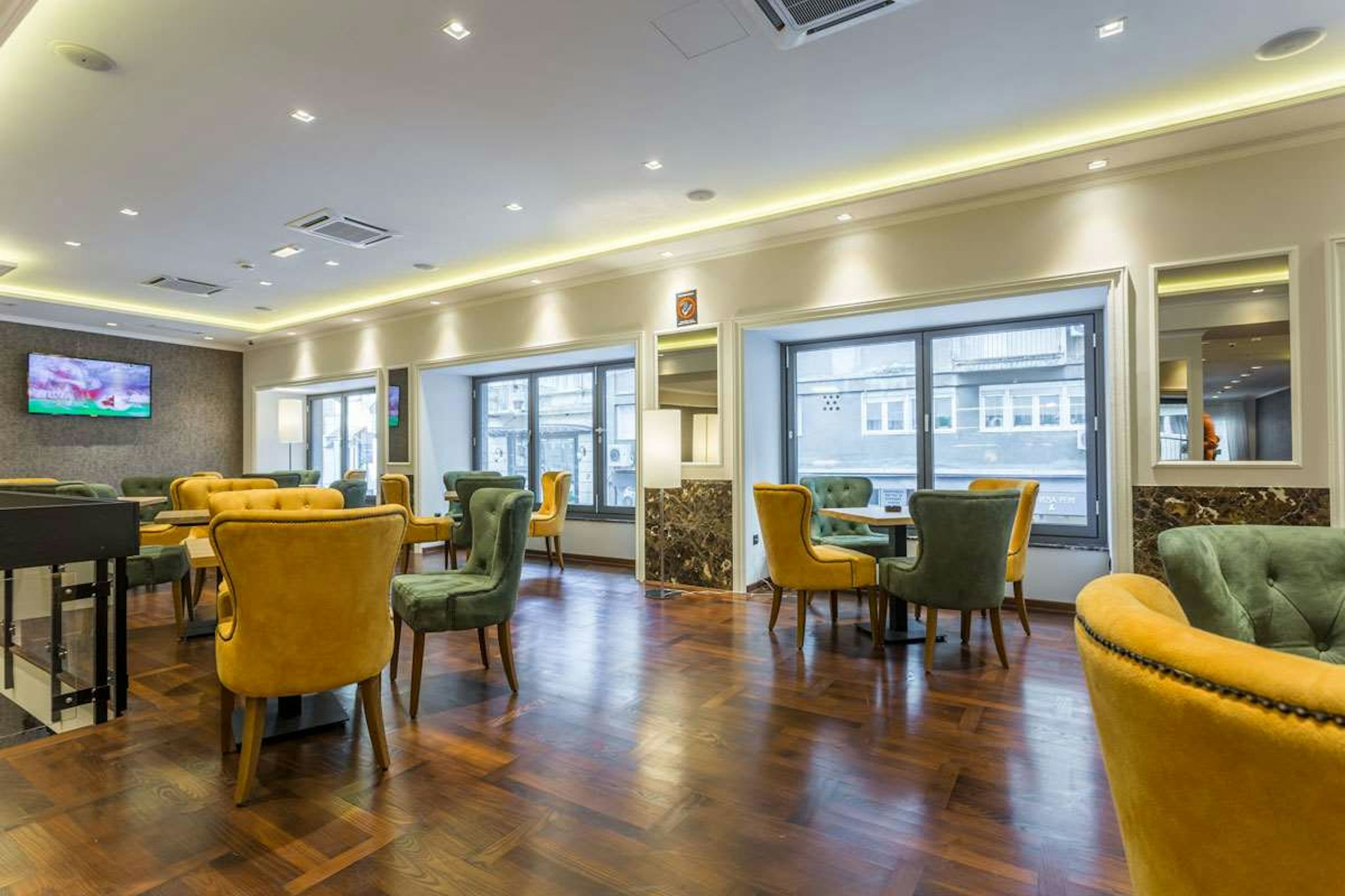 Royal Inn Hotel 23/37