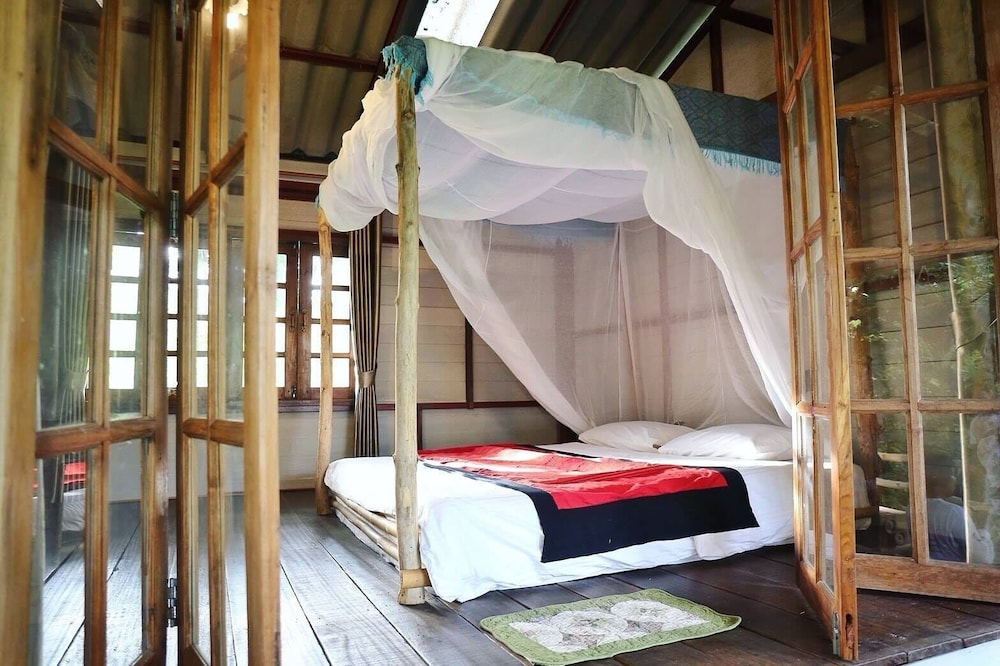 Aum Hum Homestay 11/50
