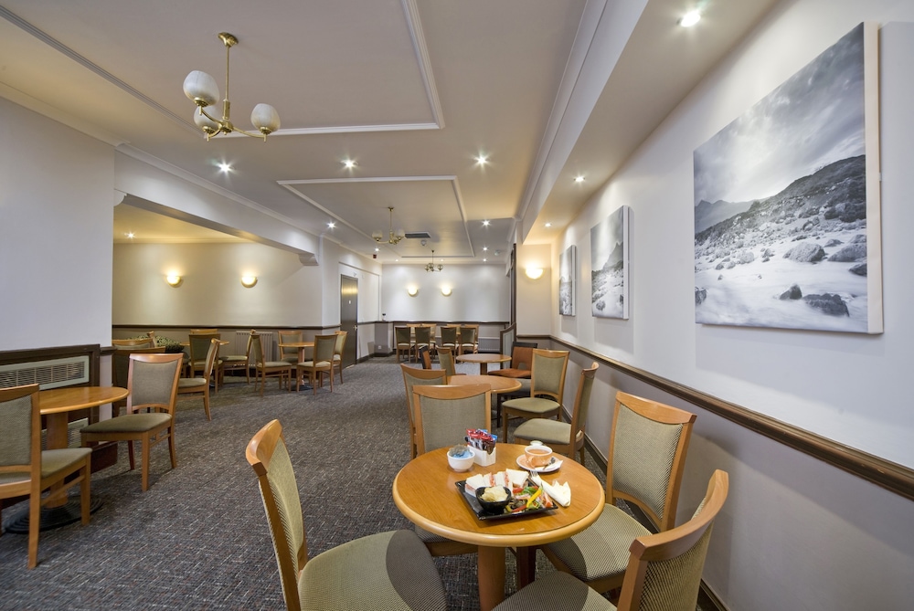 Tarbet Hotel 38/58