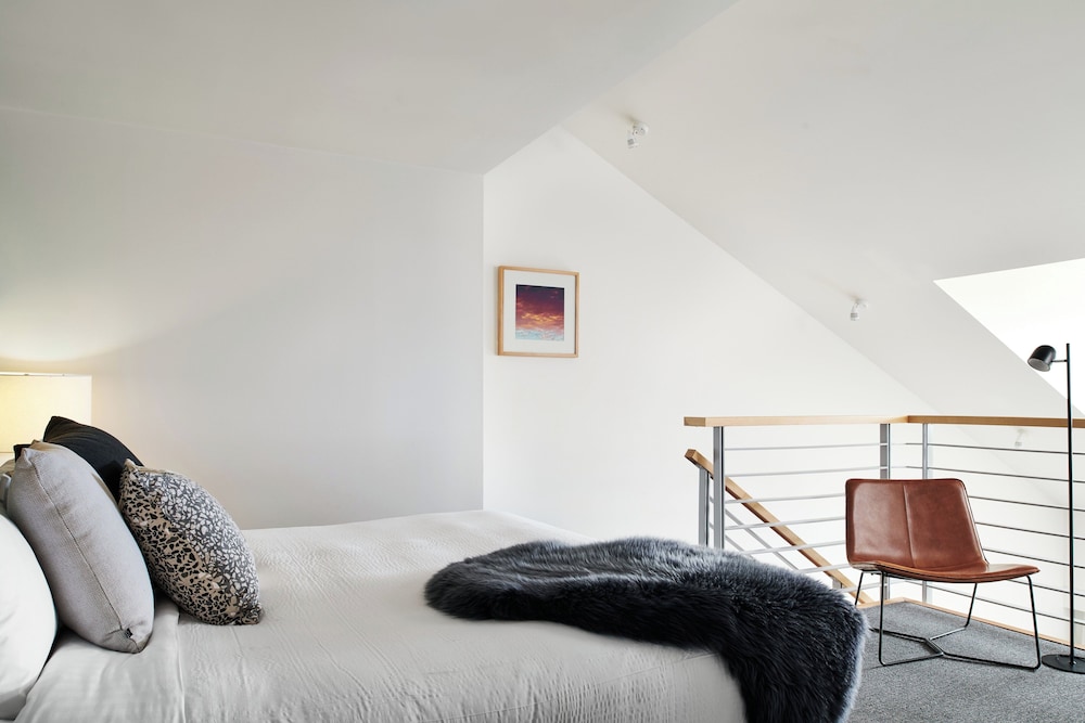 1 Bedroom, Loft, Suite, Single Bed