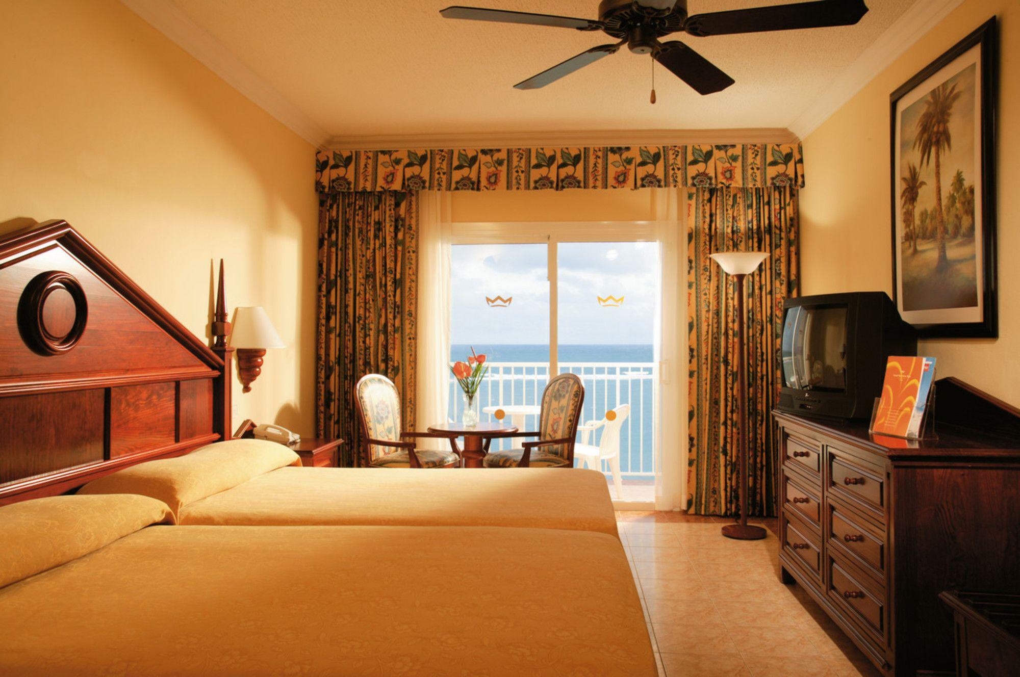 Standard, Ocean front