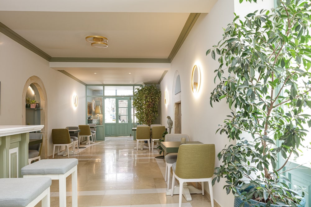 Mythos Suites Hotel 35/68