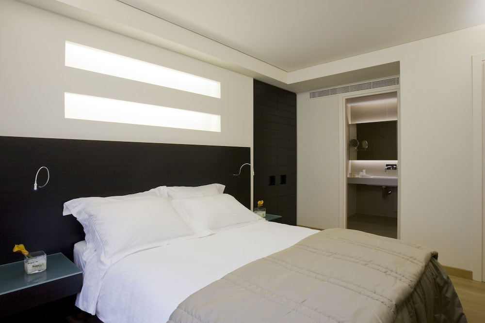 O and B Athens Boutique Hotel 6/50