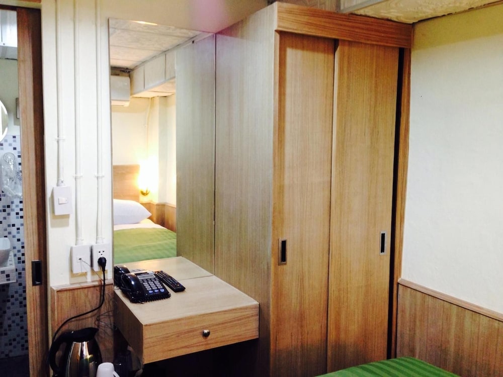 Sukhumvit 20 Guest House 32/46
