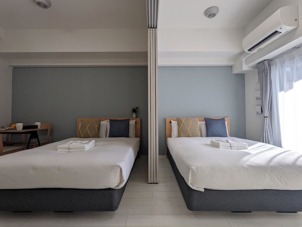 Design, 2 Double Beds